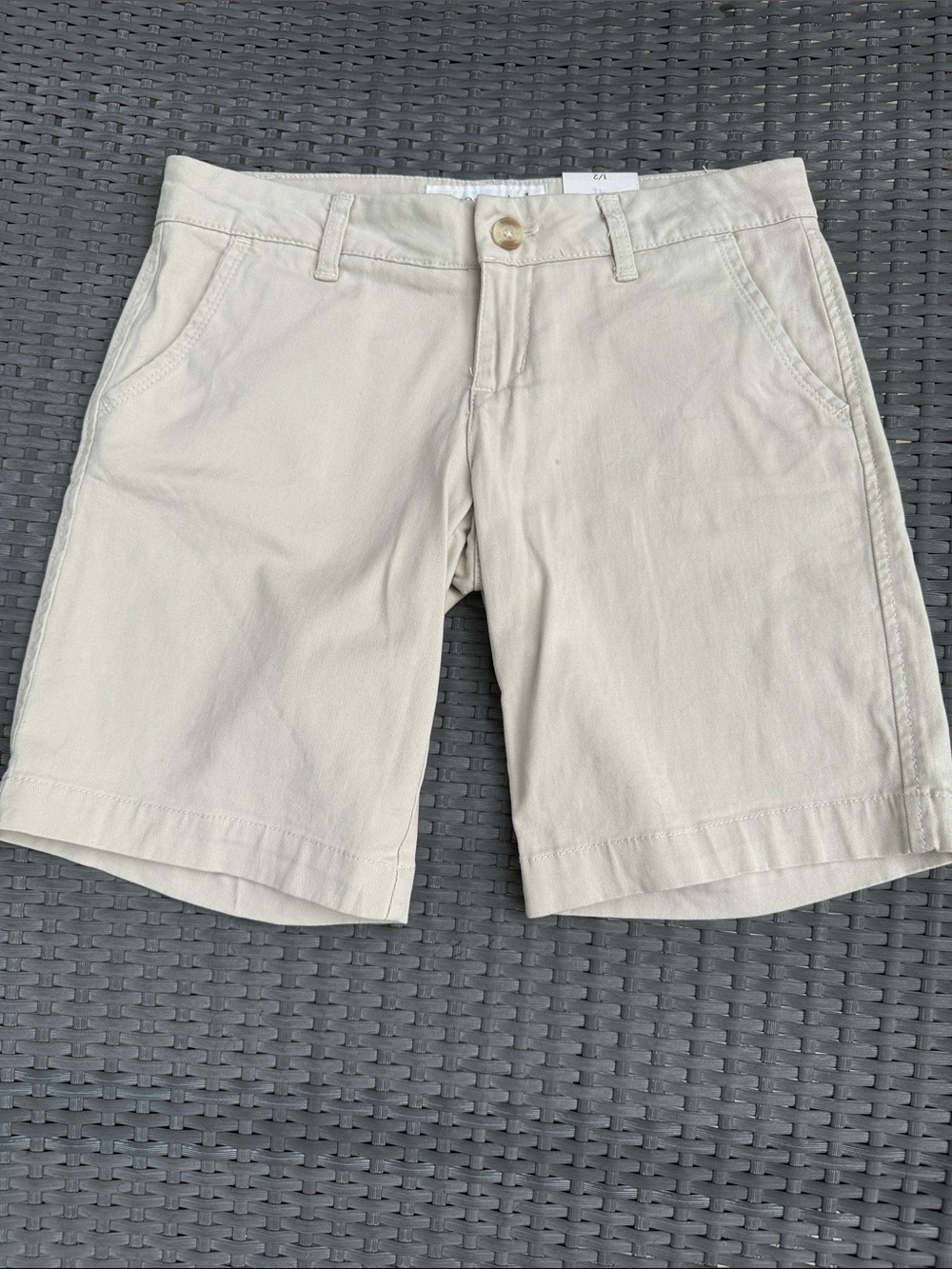 Aeropostale Khaki Shorts - Size 1/2 - NWT
